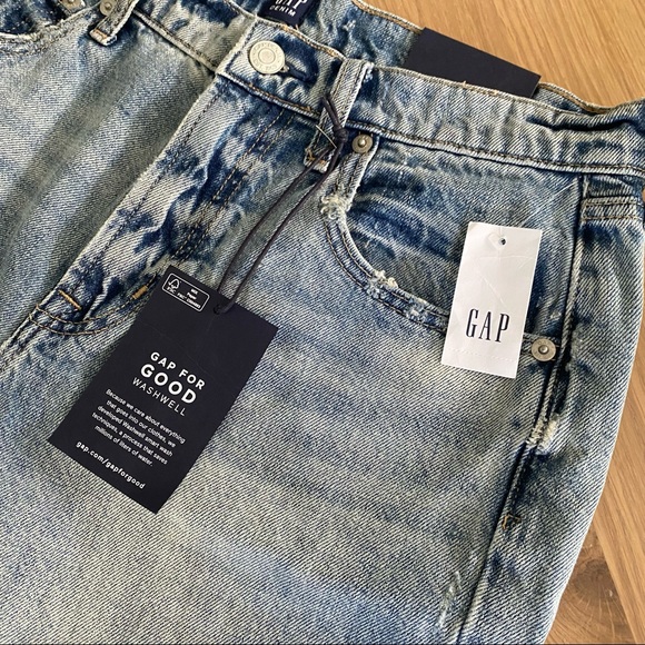 ❌SOLD❌Gap High Rise 7” Denim Shorts - Picture 5 of 7